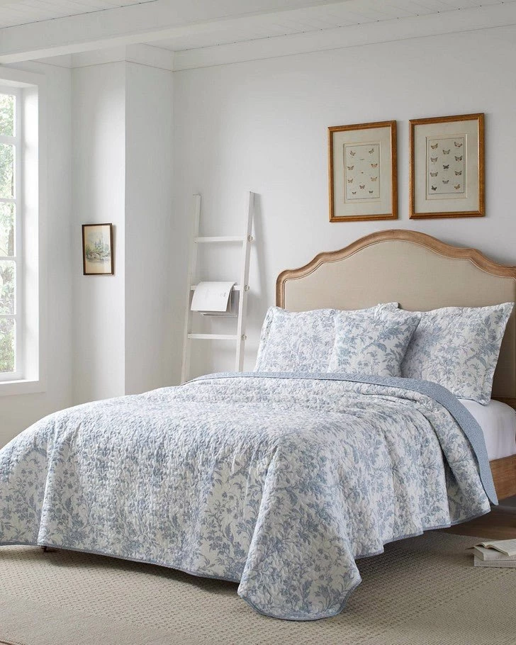 Amberley Soft Blue Reversible Quilt Bonus Set - Image 2