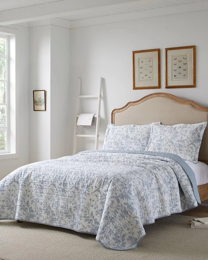 Amberley Soft Blue Quilt Set - Image 2
