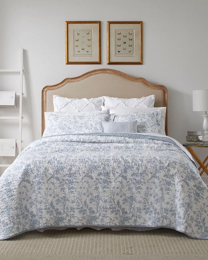 Amberley Soft Blue Quilt Set