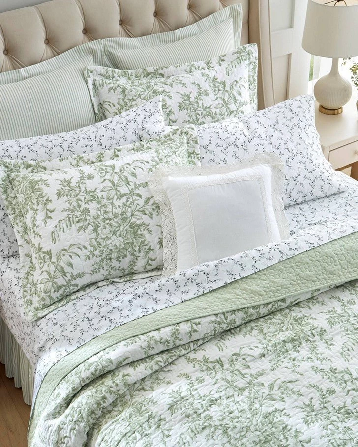 Bedford Green Quilt Set - Image 3