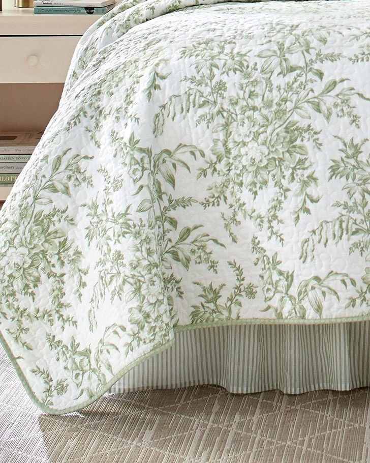 Bedford Green Quilt Set - Image 5