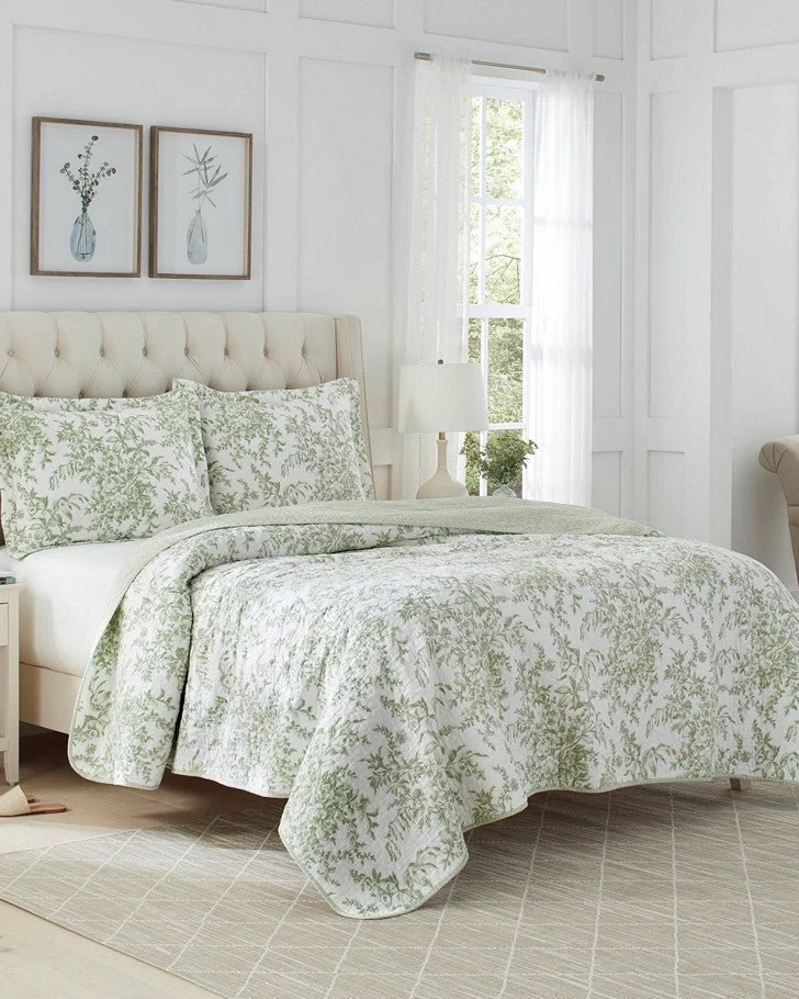 Bedford Green Quilt Set - Image 2
