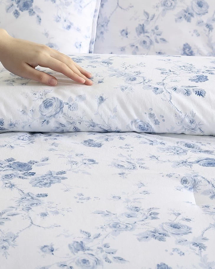 Belinda Blue Comforter Set - Image 3