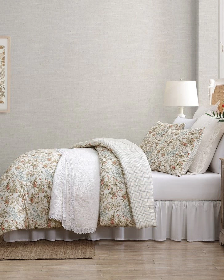 Bramble Floral Beige Cotton Reversible Comforter Set - Image 3