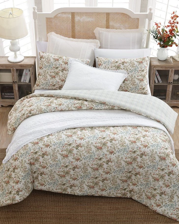 Bramble Floral Beige Cotton Reversible Comforter Set - Image 2