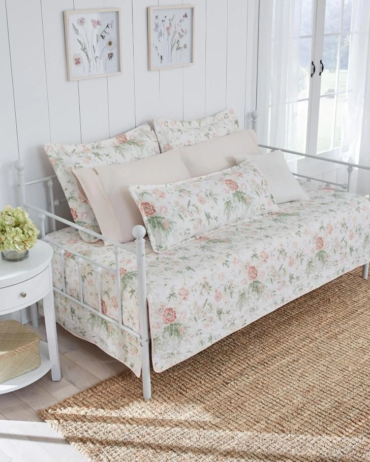 Breezy Floral Pink Daybed Bonus Set - Image 2