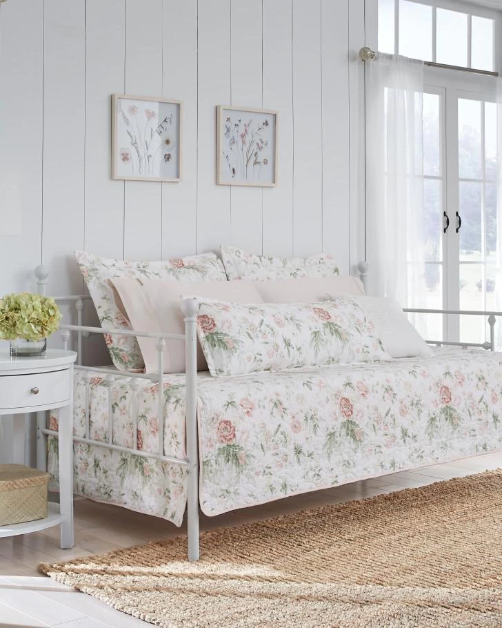 Breezy Floral Pink Daybed Bonus Set