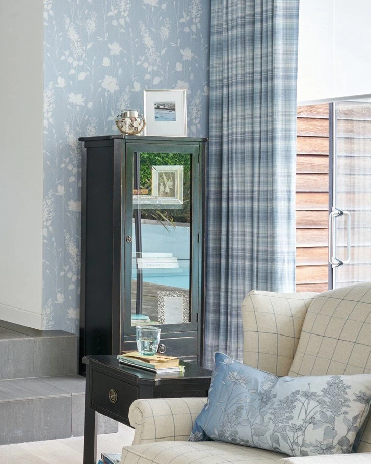 Dragonfly Garden Chalk Blue Wallpaper - Image 3