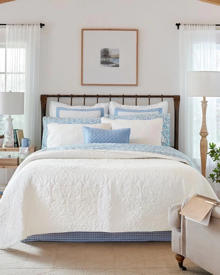 Felicity White Quilt Set