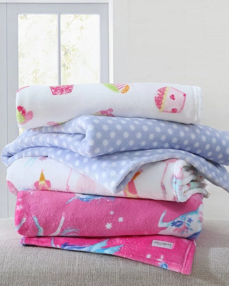 Kids Unicorn Utopia Ultra Soft Plush Fleece Throw - Image 6