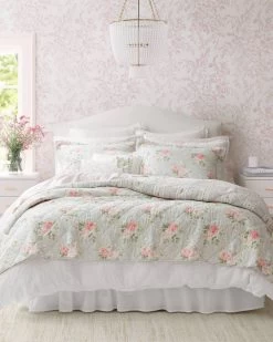 Melany Pink Quilt Set