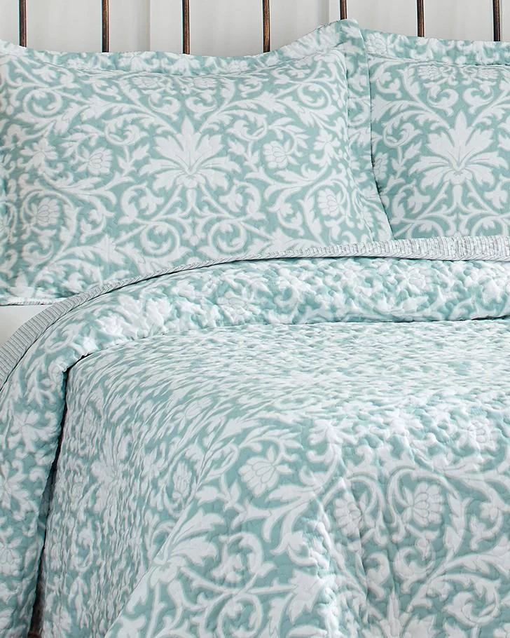 Mia Quilt Set - Image 4