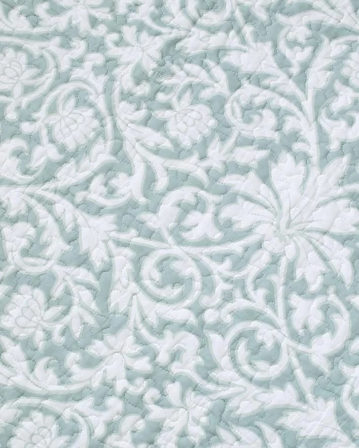 Mia Quilt Set - Image 6