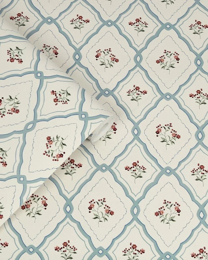 Pinford Trellis Pale Seaspray Blue Wallpaper Sample - Image 3