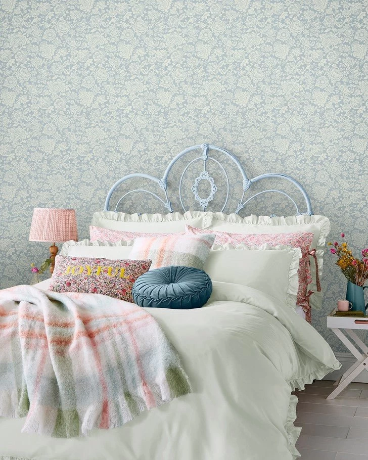 Trailing Laurissa Pale Seaspray Blue Wallpaper Sample - Image 5