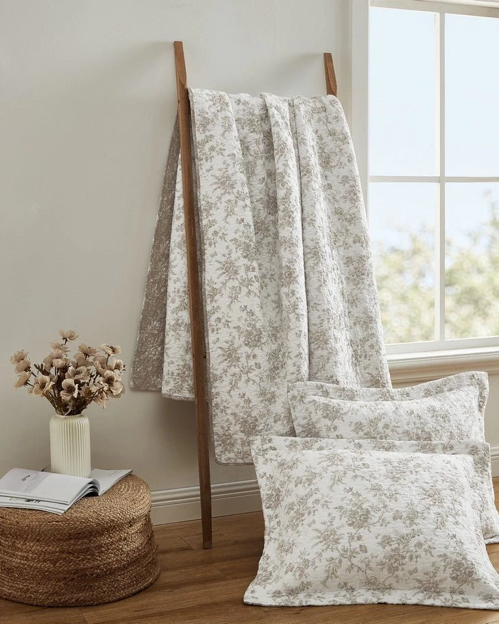 Walled Garden Mocha Reversible Quilt Set - Image 12